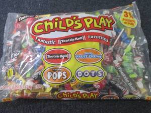 lot 219 image: 3.25 lb Childs Play Candy...