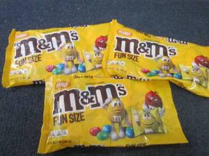 lot 230 image: 3- 10.57 oz Peanut M&Ms Fun Size...