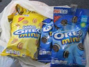 lot 323 image: 12- 3 oz Assorted Oreos...