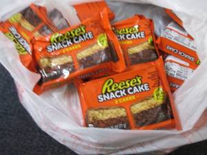 lot 361 image: 12- 2.75 oz Reeses Snack Cakes...
