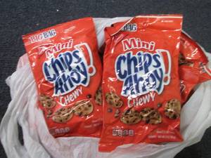 lot 363 image: 12- 3 oz Mini Chips Ahoy Chewy...