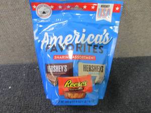 lot 372 image: 17.6 oz Americas Favorites Sharing...