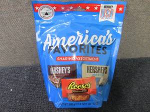 lot 375 image: 17.6 oz Americas Favorites Sharing...