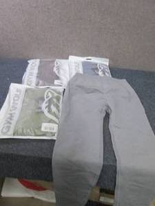 lot 462 image: 4 Pr Ladies Gym Wolf XSmall High Wa...