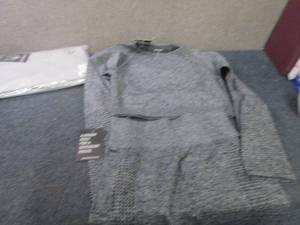 lot 469 image: 2 Ladies Large Gym Wolf Yoga Sets...