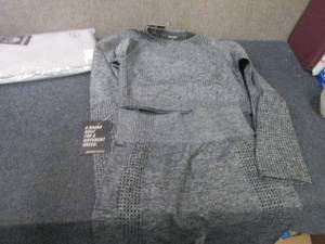 lot 471 image: 2 Ladies Large Gym Wolf Yoga Sets...