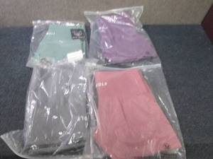 lot 481 image: 4 pair Ladies Medium Gym Wolf Leggi...