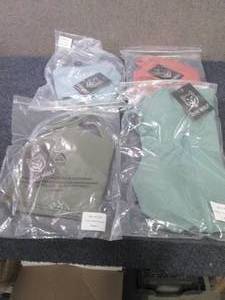 lot 490 image: 4 Large Gym Wolf Assorted Sports Br...