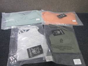 lot 491 image: 4 Large Gym Wolf Assorted Sports Br...
