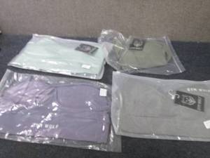 lot 495 image: 4 Large Gym Wolf Assorted Sports Br...