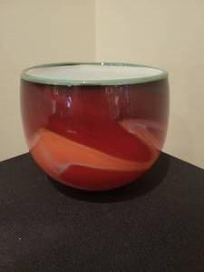 lot 8 image: Patrick Casanova Glass Rose Bowl.