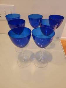 lot 13 image: 7 Vintage Cobalt Blue Wine Glasses.