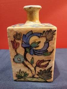 lot 48 image: Antique Middle East Ceramic Jar  Tea Flask.