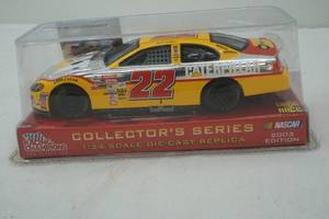 lot 4 image: Racing Champions Cat model car