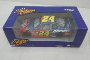 lot 6 image: Winners Circle Dupont model car