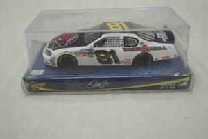 lot 8 image: Winners Circle Taco Bell model car