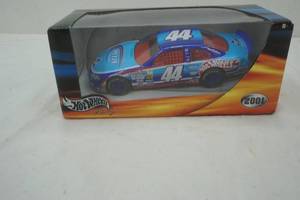 lot 11 image: Hot Wheels Petty model car