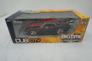 lot 21 image: Jada Toys Dub City Camaro model car