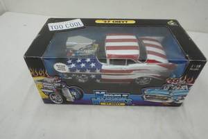 lot 23 image: Fun line Toys Muscle Machine 57 chevy model