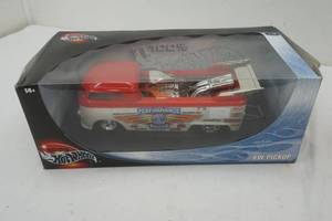 lot 25 image: Hot Wheels VW pick up model car