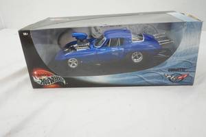 lot 26 image: Hot Wheels Corvette model car