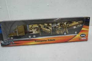 lot 74 image: Hot Wheels Racing Cale Yarborough tribute transporter