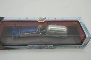 lot 83 image: Hot Wheels Cool Classic Series Airstream Dream Vehicle Set