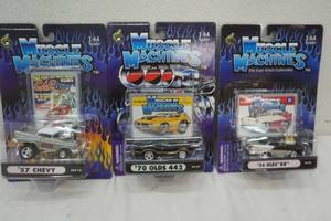 lot 182 image: Muscle Machines Diecast Collectible