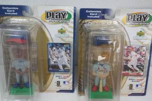 lot 213 image: MLB Bobbleheads