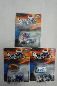 lot 236 image: Hot Wheels Racing series 3ct