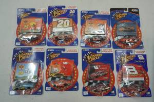 lot 262 image: NASCAR Winners Circle Limited Series 8ct