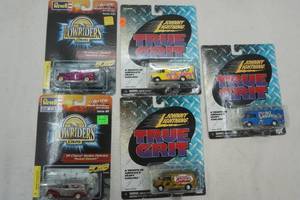 lot 276 image: 3 Johnny Lightning True Grit series and 2 Revell Lowriders