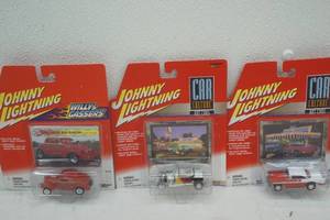 lot 303 image: Johnny Lightning Car Culture Art Cars and Willy Gassers