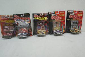 lot 321 image: NASCAR Racing Champions 5ct variety