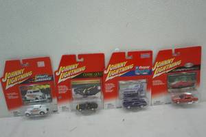 lot 324 image: Johnny Lightning 4ct variety collectibles