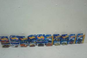 lot 341 image: Hot Wheels 10ct Variety lot