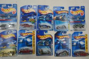lot 354 image: Hot Wheels 10ct Variety lot