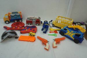 lot 384 image: kids toy lot