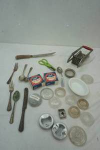 lot 411 image: vintage canning lot