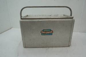 lot 427 image: Vintage Cooler Cronco Port-o-rator