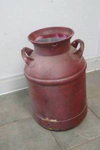 lot 432 image: Vintage Milk can