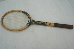 lot 439 image: Wilson Tennis rack