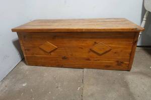 lot 447 image: vintage Cedar Chest