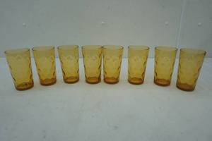 lot 450 image: Beverage glasses