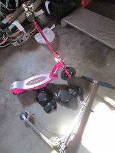 Razor E100 electric scooter plus ki...