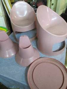 Vintage pink plastic Nesting chairs...