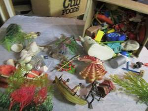 Fish Aquarium decor plus Vintage to...