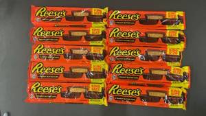 GA 2 - Lot of 10 King Size Reeses Peanut Butter Cups - 4 Cups Each