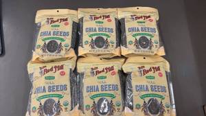 Trol  - Lot of 6 Bobs Red Mill Organic Chia Seeds - 12 oz Each, Best By 14 Aug 2025