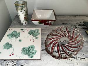 Festive Kitchen Decor Set
